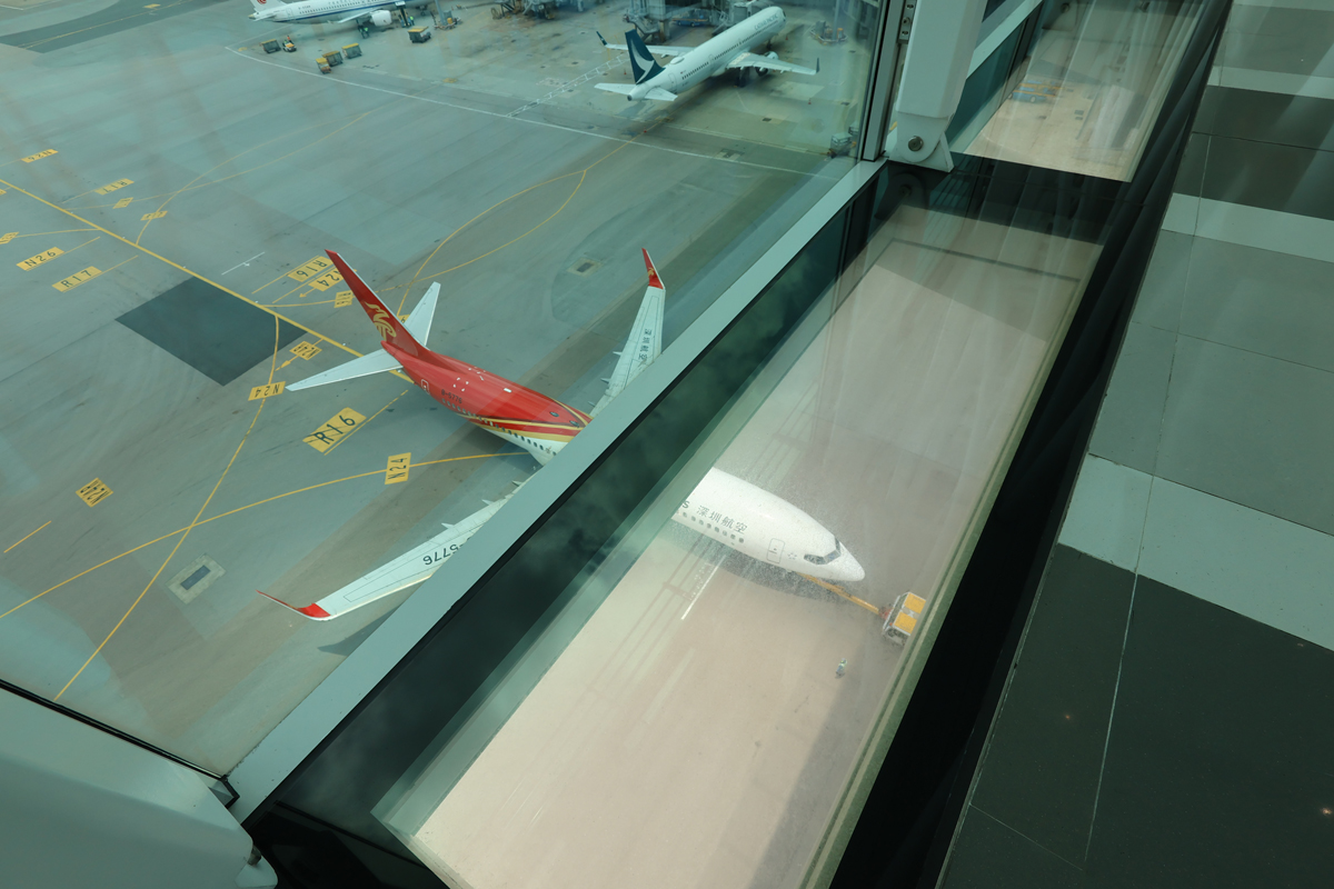 香港国際空港のスカイブリッジにて