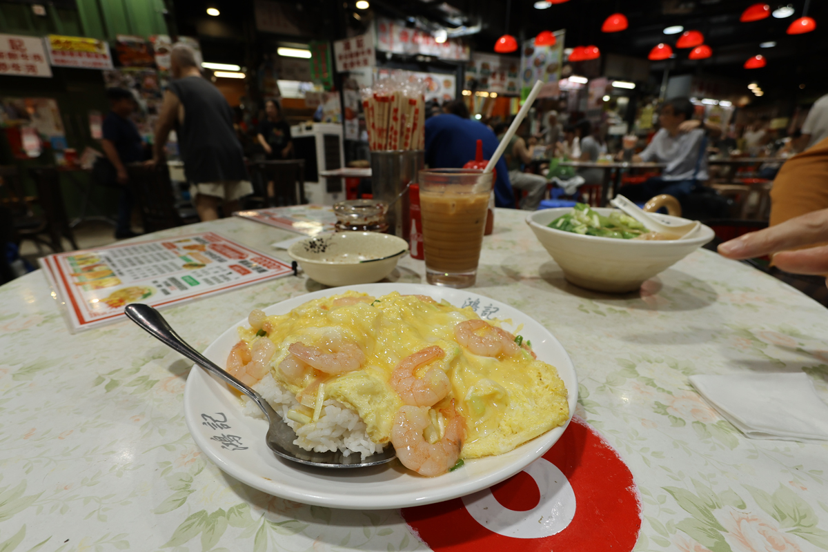 香港〜海防道臨時街市曁熟食小販市場にて