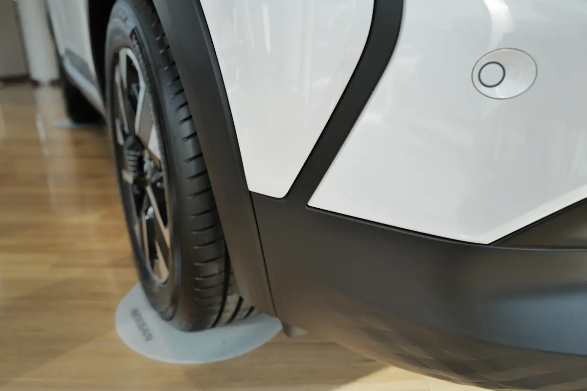日産キックス(ホワイト)のエクステリア〜フロントバンパー
