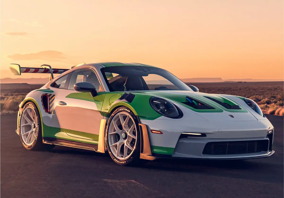 ポルシェ911GT3 RS『トイ・ストーリー』バズ・ライトイヤー仕様〜フロント全景