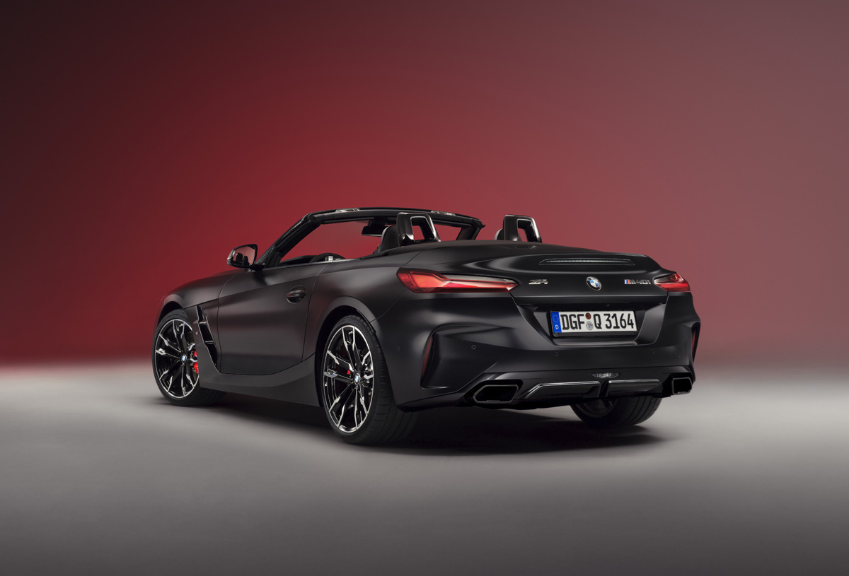 BMWZ4のエクステリア(ブラック、静止、リア)