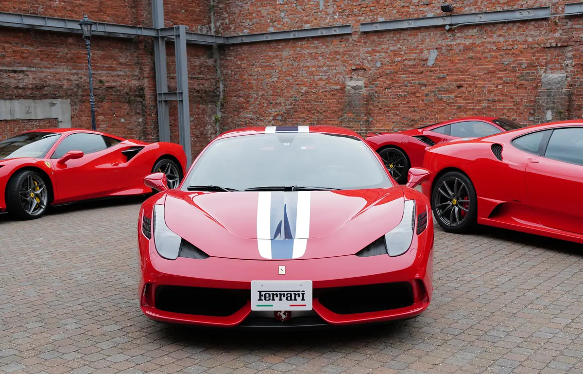 ロッソのフェラーリ458スペチアーレ