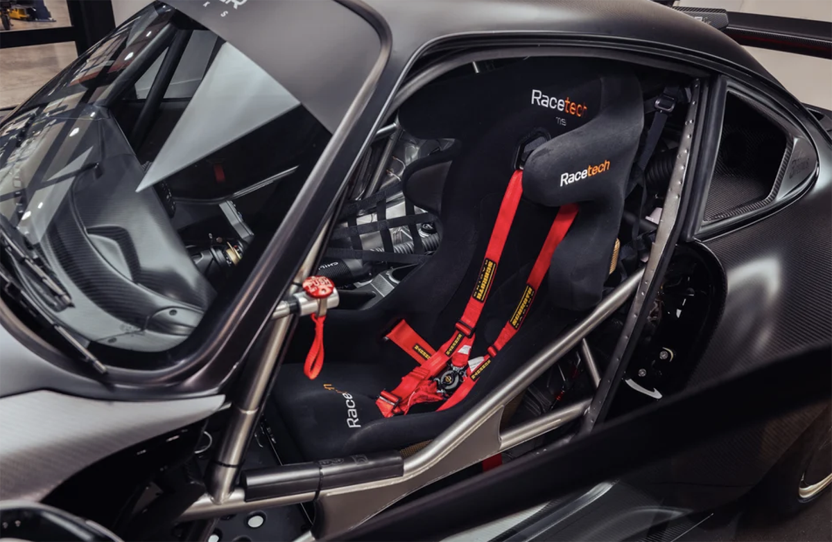 ガンサーワークス（ギュンターワークス）によるポルシェ911のレストモッド、GXR-Evoのインテリア（シート）