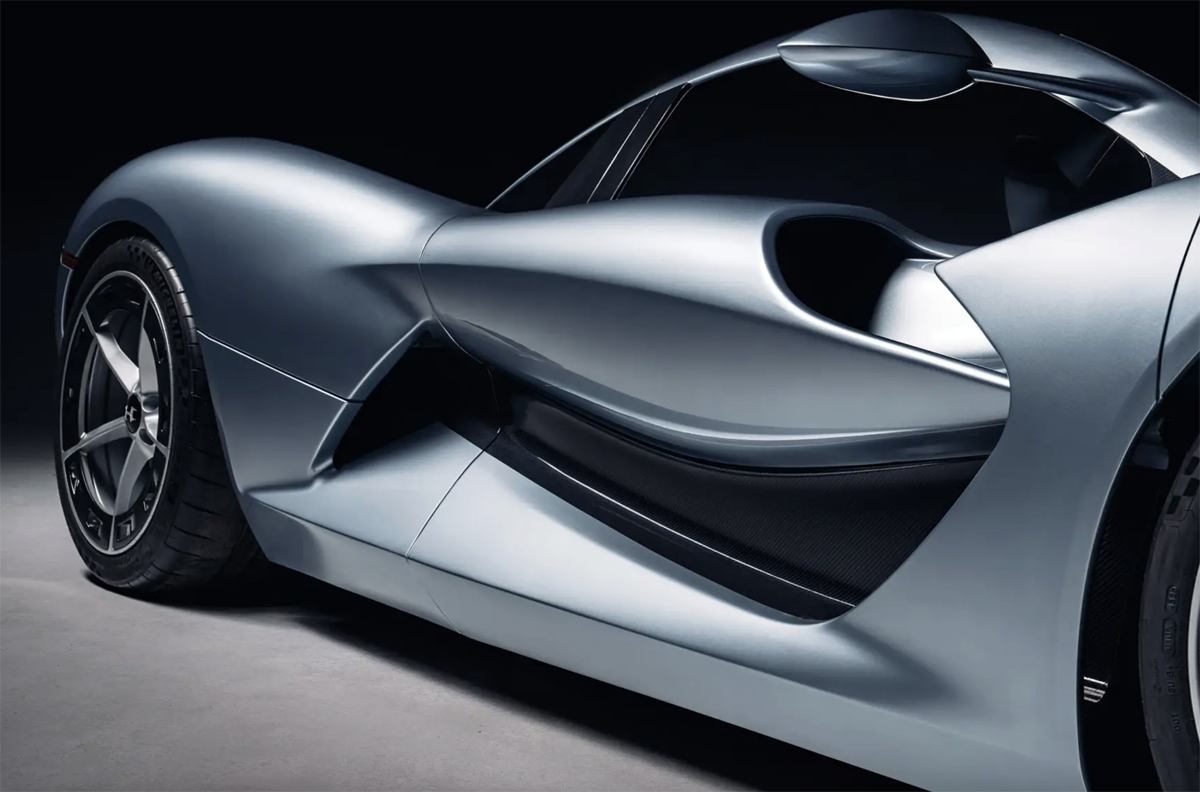 スペシャル・ヒークルズ（Hennessey Special Vehicles）「ブラックバード（Blackbird）」〜サイド