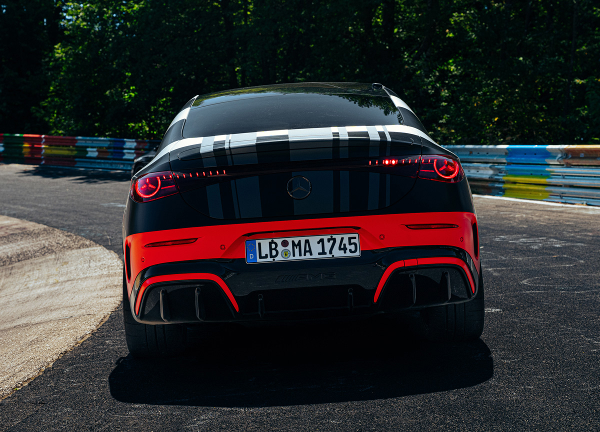 メルセデスAMG CLA 45 4MATIC+がニュルブルクリンクにてクラス最速を記録する画像（リヤ、走行）