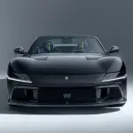 ノビテックによるフェラーリ12チリンドリ スパイダー（ブラック、フロント）