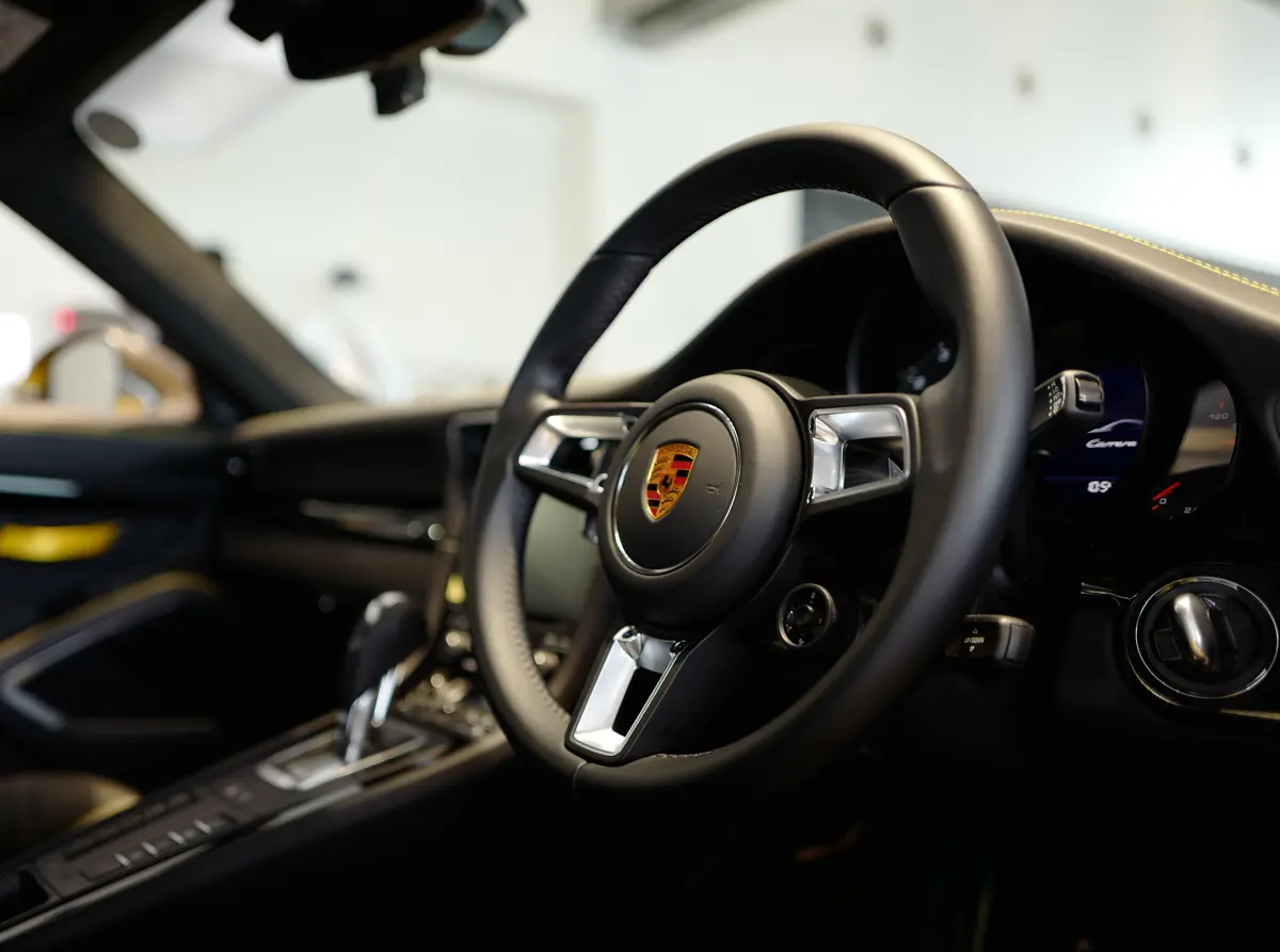ポルシェ911のステアリングホイール
