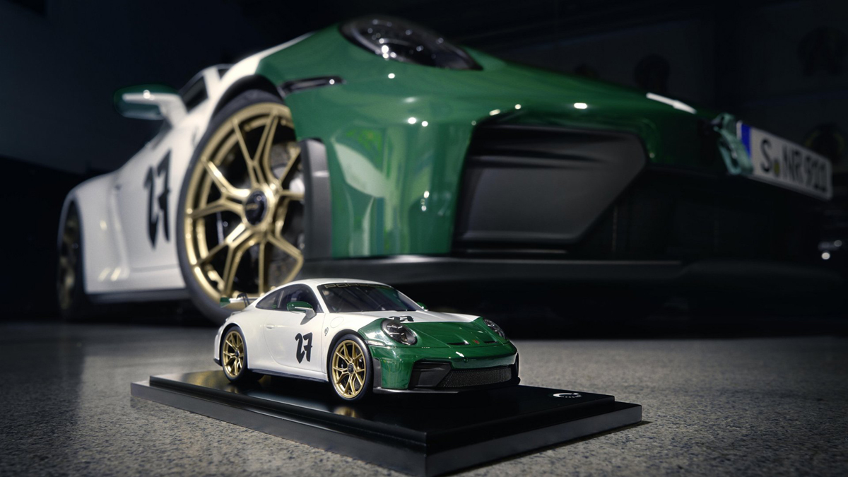 ポルシェ911 GT3 ニュルブルクリンク100周年エディションとそのミニカー