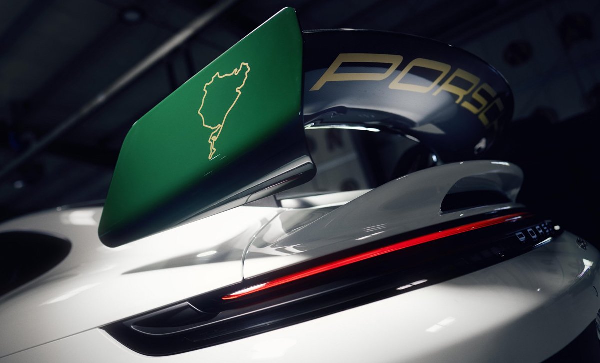 ポルシェ911 GT3 ニュルブルクリンク100周年エディションのエクステリア〜リアウイング