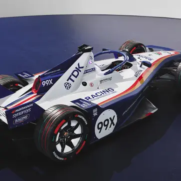フォーミュラE ロンドンE-Prix仕様の「ロスマンズ」ポルシェ 99X〜リアサイド