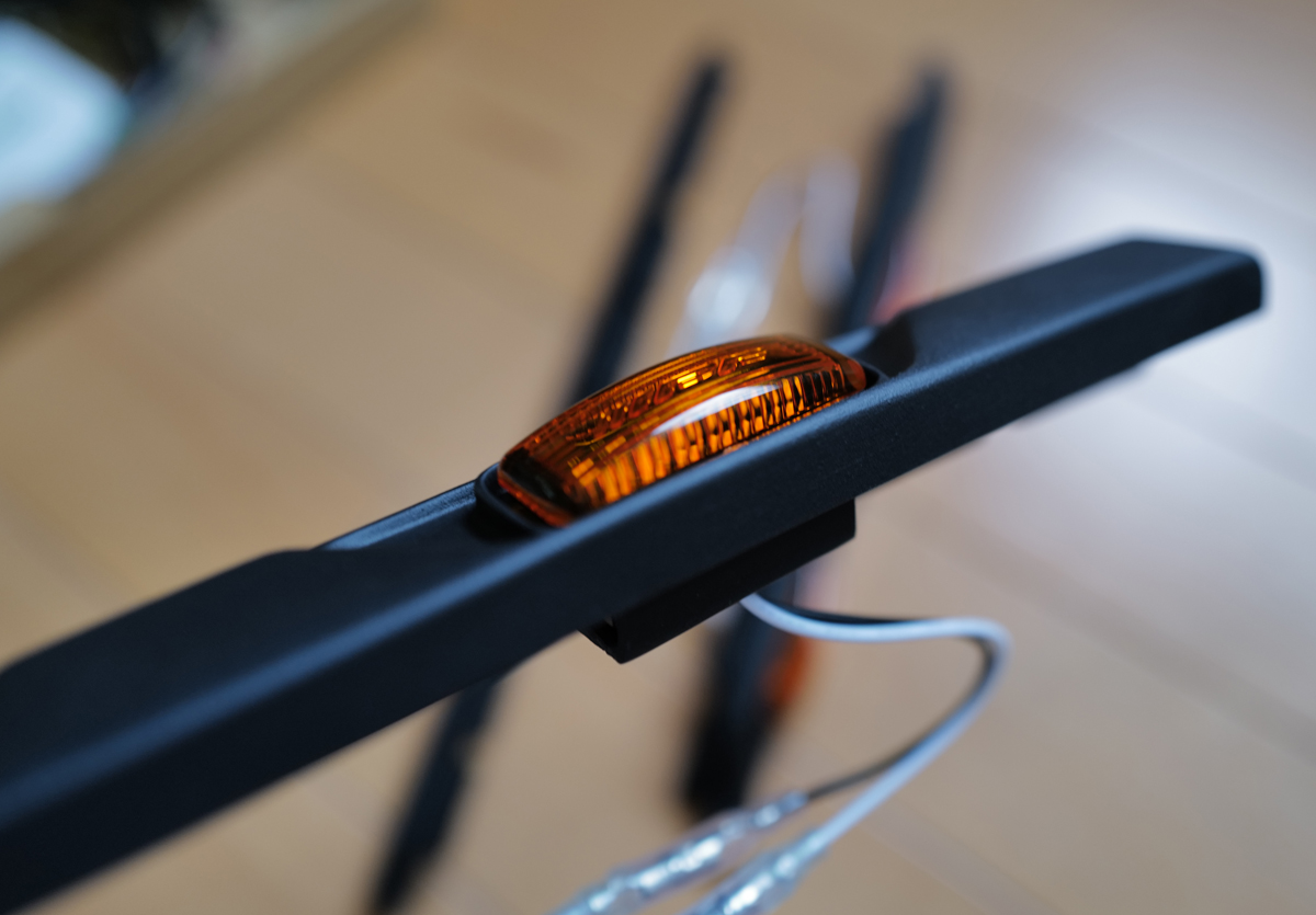 IPF製ランドクルーザー250用グリルマーカーのレンズ部分