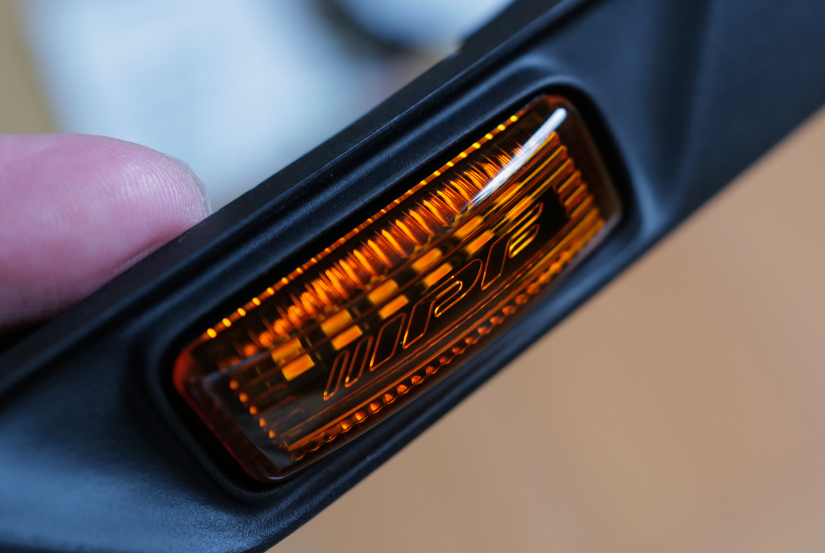 IPF製ランドクルーザー250用グリルマーカーのレンズ部分