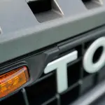 トヨタ ランドクルザーのフロントグリル