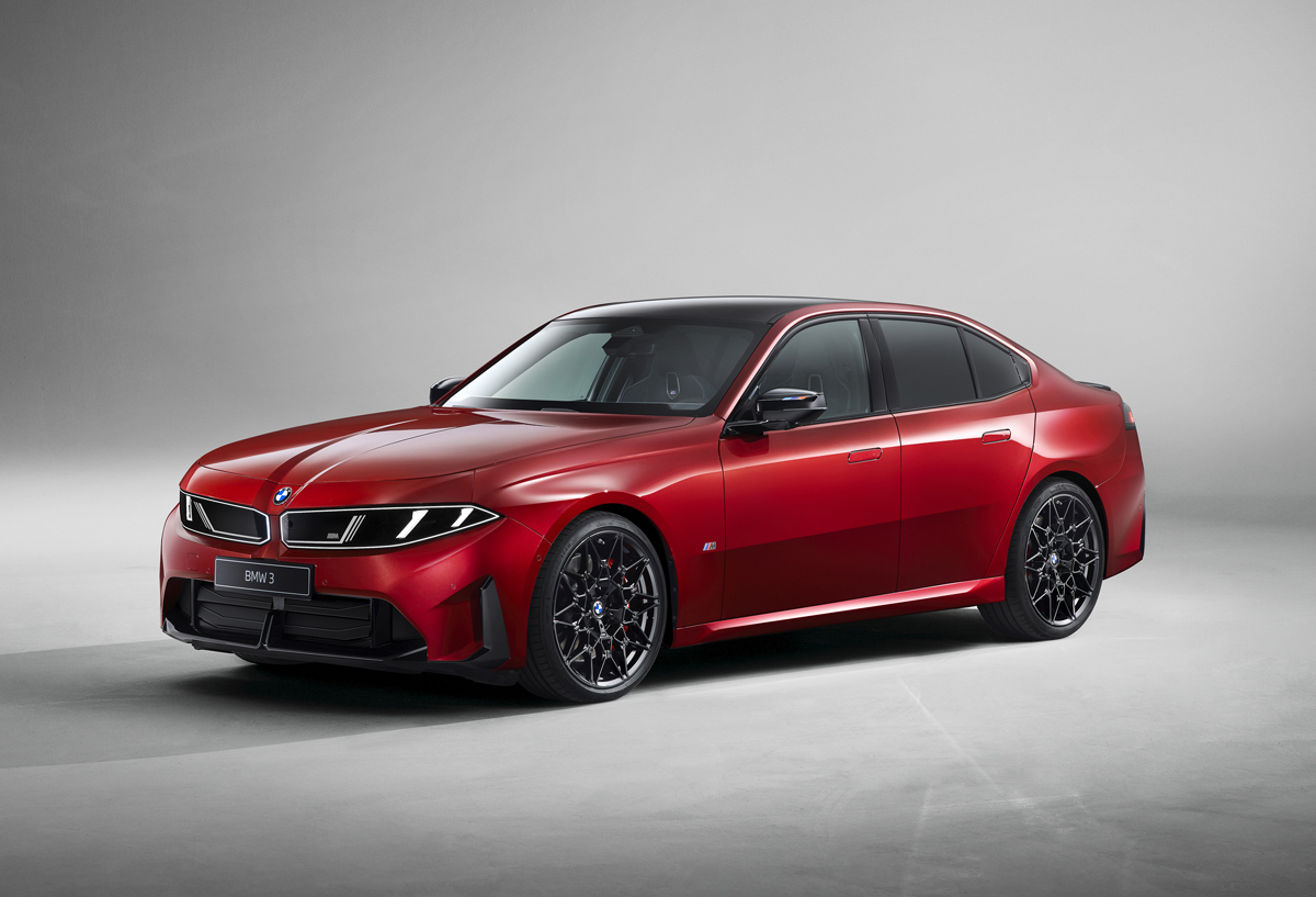 新型BMW 3シリーズのエクステリア（レッド）〜フロントサイド