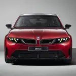 新型BMW 3シリーズのエクステリア（レッド）〜フロント