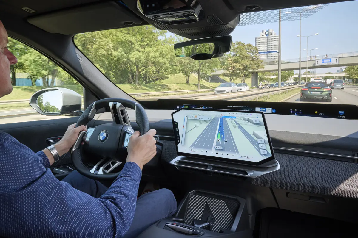 BMWが新しく展開する「BMW Maps」のちず表示