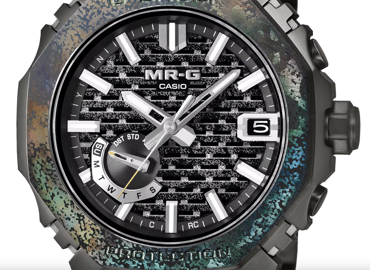 MR-G 30周年記念G-SHOCK、MRG-B2100HRの文字盤