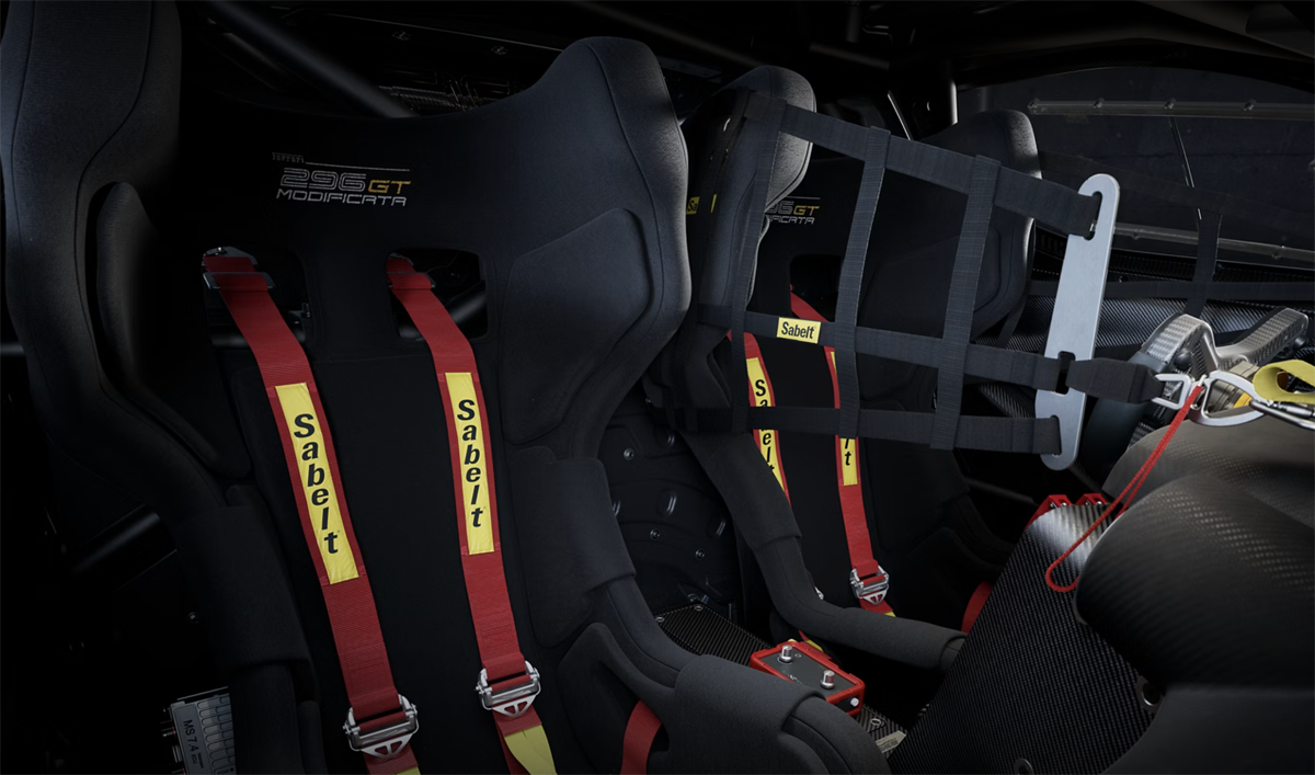 フェラーリ296GTモディフィカータのインテリア〜シート