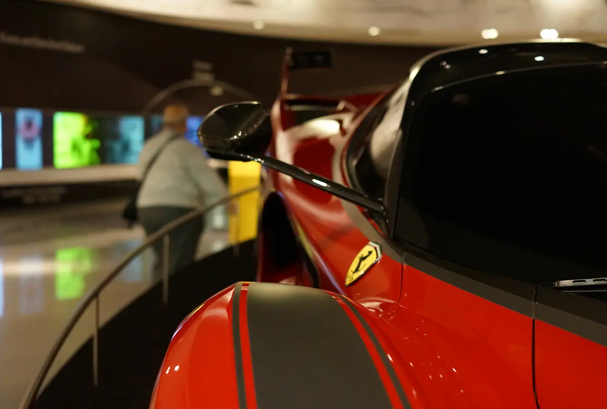 フェラーリ FXX-Kのサイド