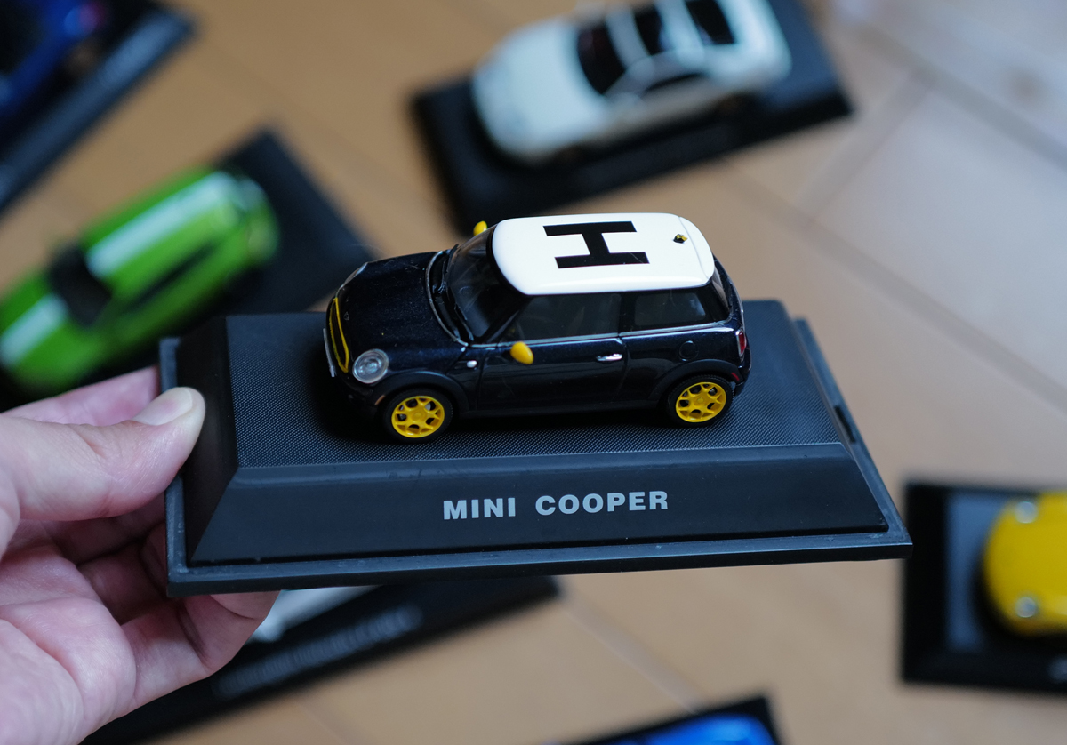 1/43サイズのモデルカー(ミニカー)〜ミニクーパー(ブラック)