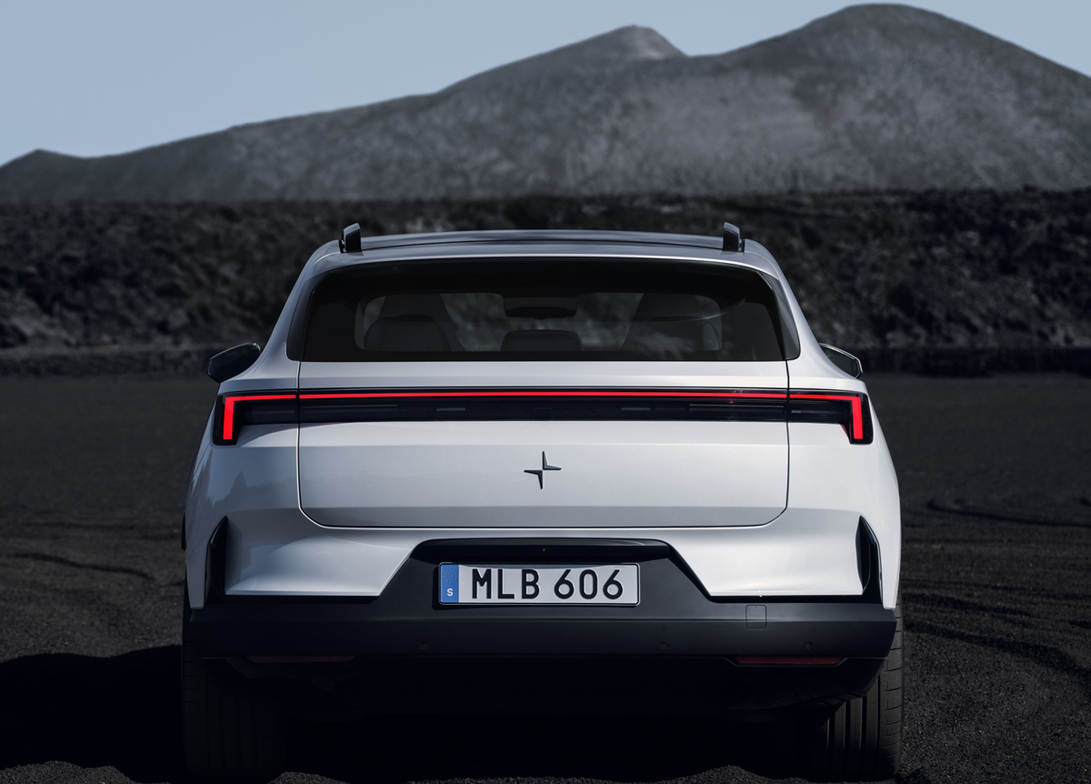 ポールスター4 SUV（ホワイト）のエクステリア〜リア