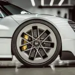 ポルシェ 919ストリートのエクステリア（シルバー、フロントホイール）
