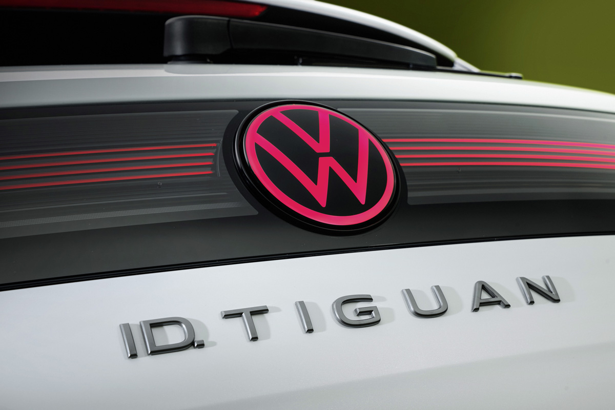 VWが新型「ID. Tiguan」を10月世界初公開。ベストセラーSUV「ティグアン」の名がEV時代にも継続、引き継がれる伝統と革新とは