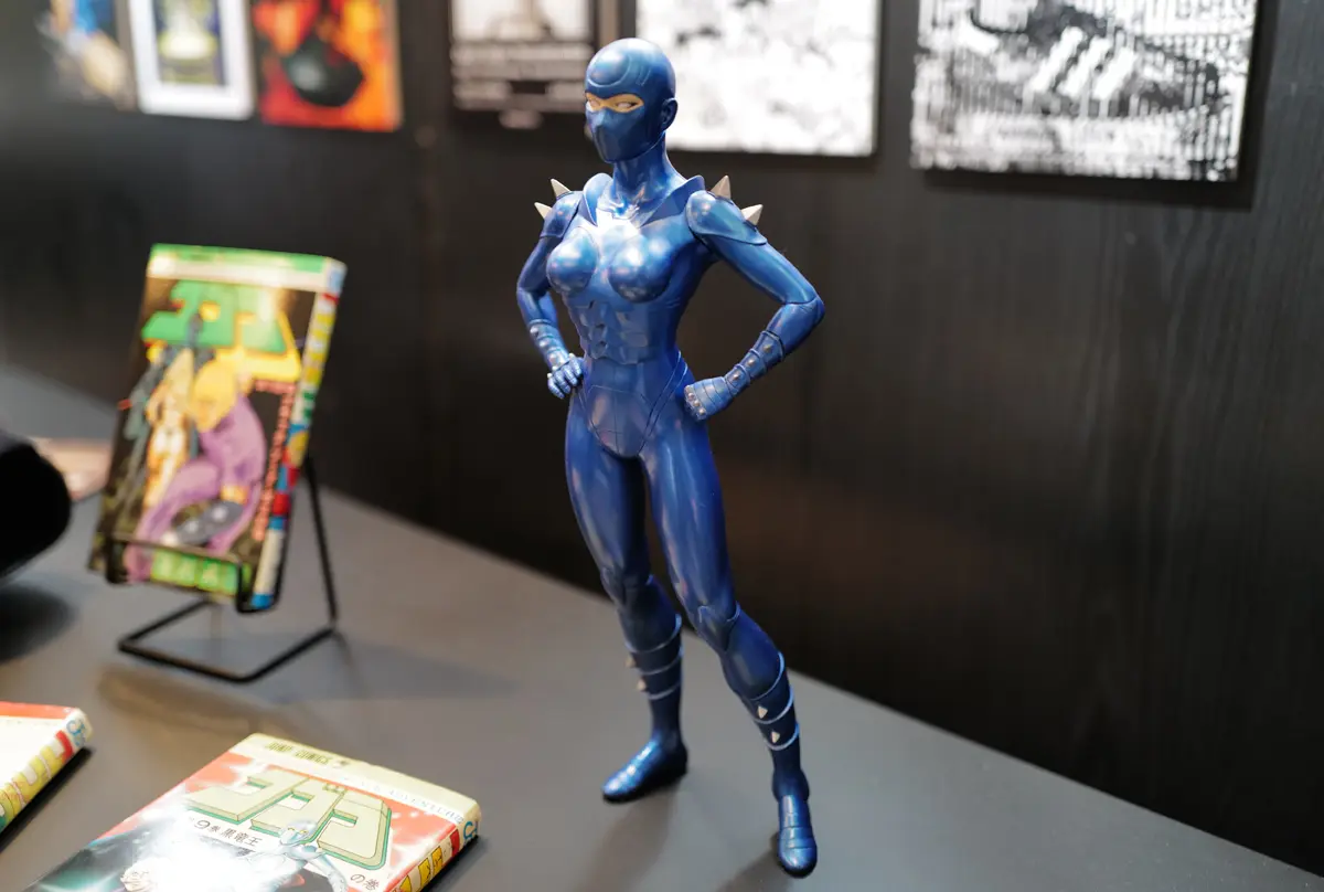 漫画「コブラ」に登場する「レディ」のフィギュア