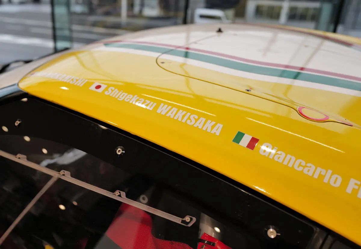 フェラーリ296 GT3 EVO LM Corsa 60号車のルーフ