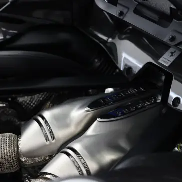 フェラーリ296GTBに積まれるV6エンジン