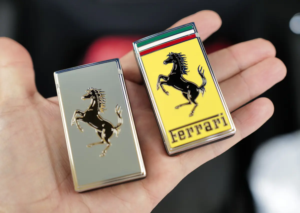 さよならフェラーリ296GTB。ボクが次のオーナー候補へ伝えておきたいこと〜付属品はこんなモノが揃っている