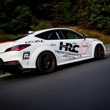 ホンダ・レーシング・コーポレーション(HRC)が展開するパーツを装着したインテグラ