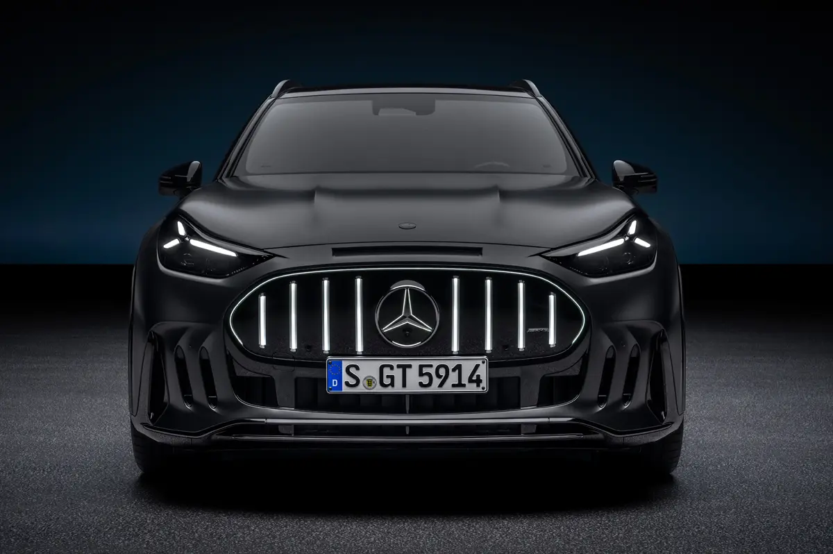 メルセデスAMG GT SUVのエクステリア（ブラック、フロント）
