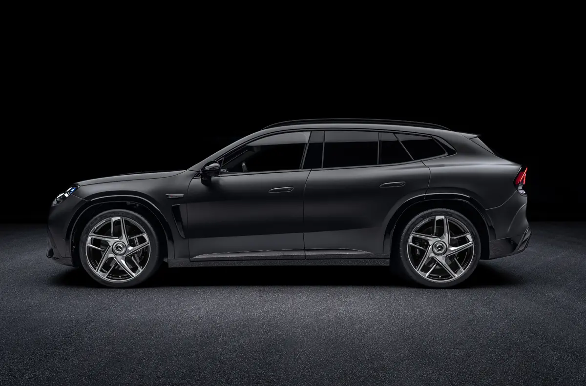 メルセデスAMG GT SUVのエクステリア（ブラック、サイド）