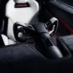 新型テスラ・ロードスターのインテリア（ステアリングホイール）