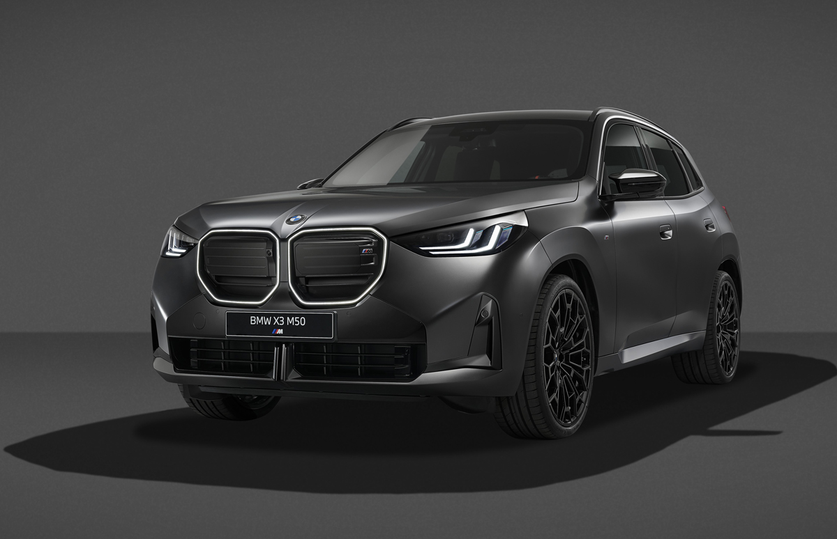 BMW X3 「ブラックパッケージ」のエクステリア(フロントサイド)