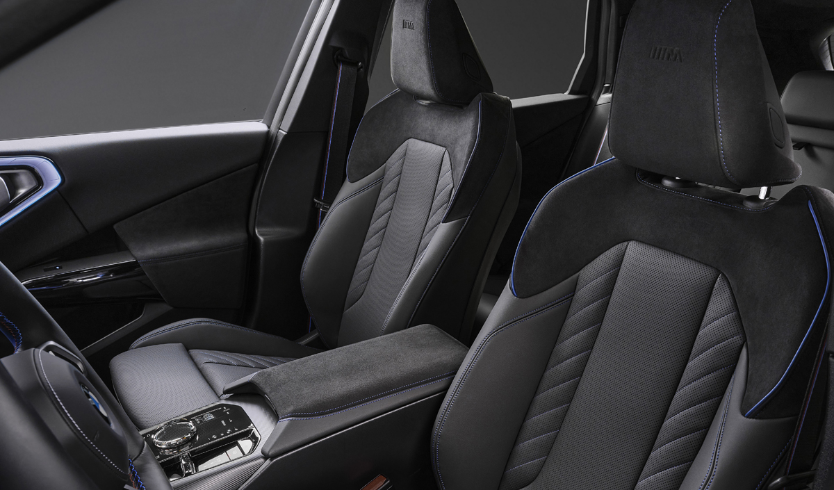 BMW X3 「ブラックパッケージ」のインテリア(シート)